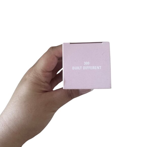 Brand New in Box Kylie Cosmetics Body Glow Highlighter- Built Different - Picture 3 of 7